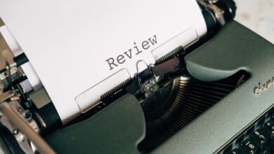 reviewing untrustworthy content quality
